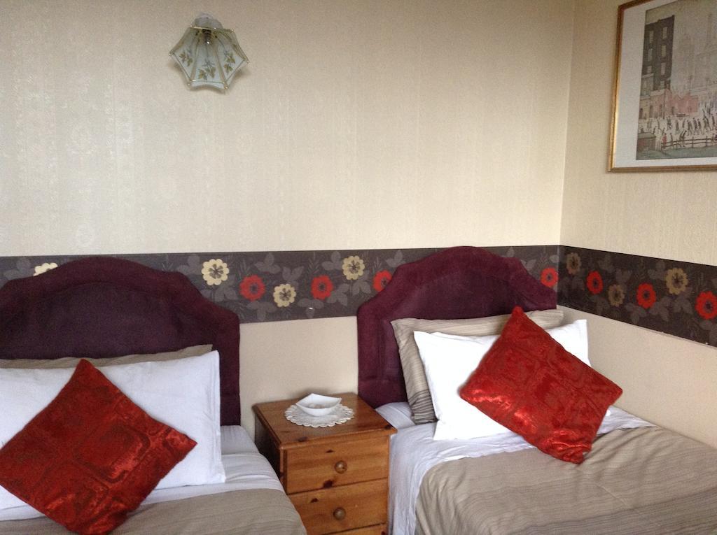 Melrose Villa Guest House - Inverness — Photos 1